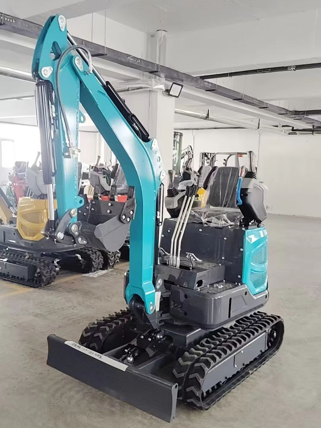 1.8 Ton Mini Excavator with At - Farming Pump For Agriculture บทวิจารณ์และราคา